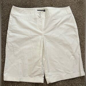 Ann Taylor Size 4 White Women's Bermuda Shorts